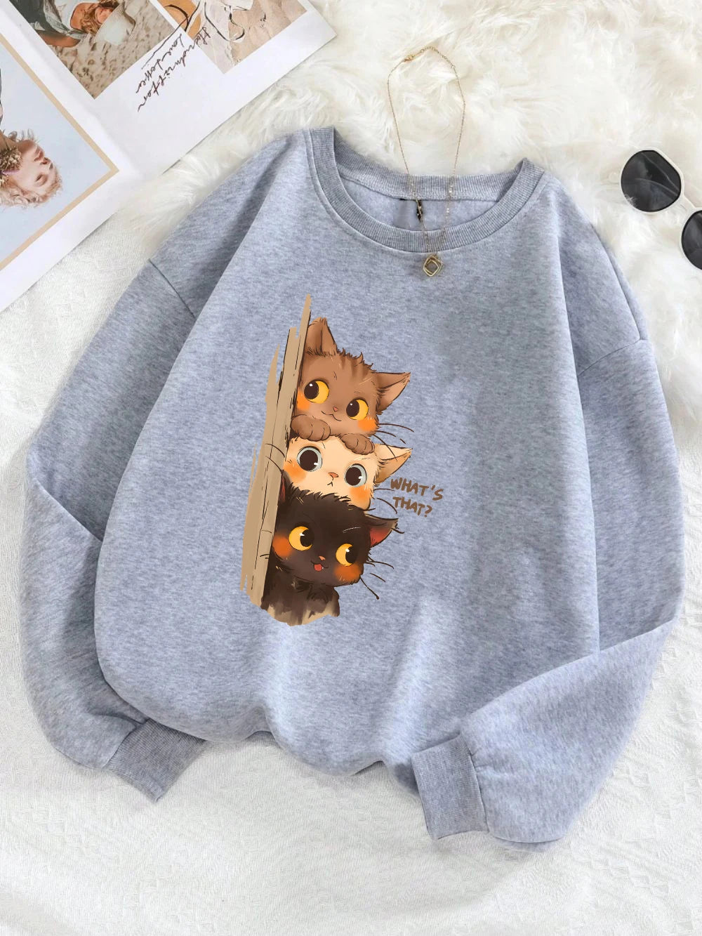 Three Little Cats Are Secretly Watching You Print Hoodie Women Street Loose Sweatshirt Basics Sporty Pullover Winter Clothes