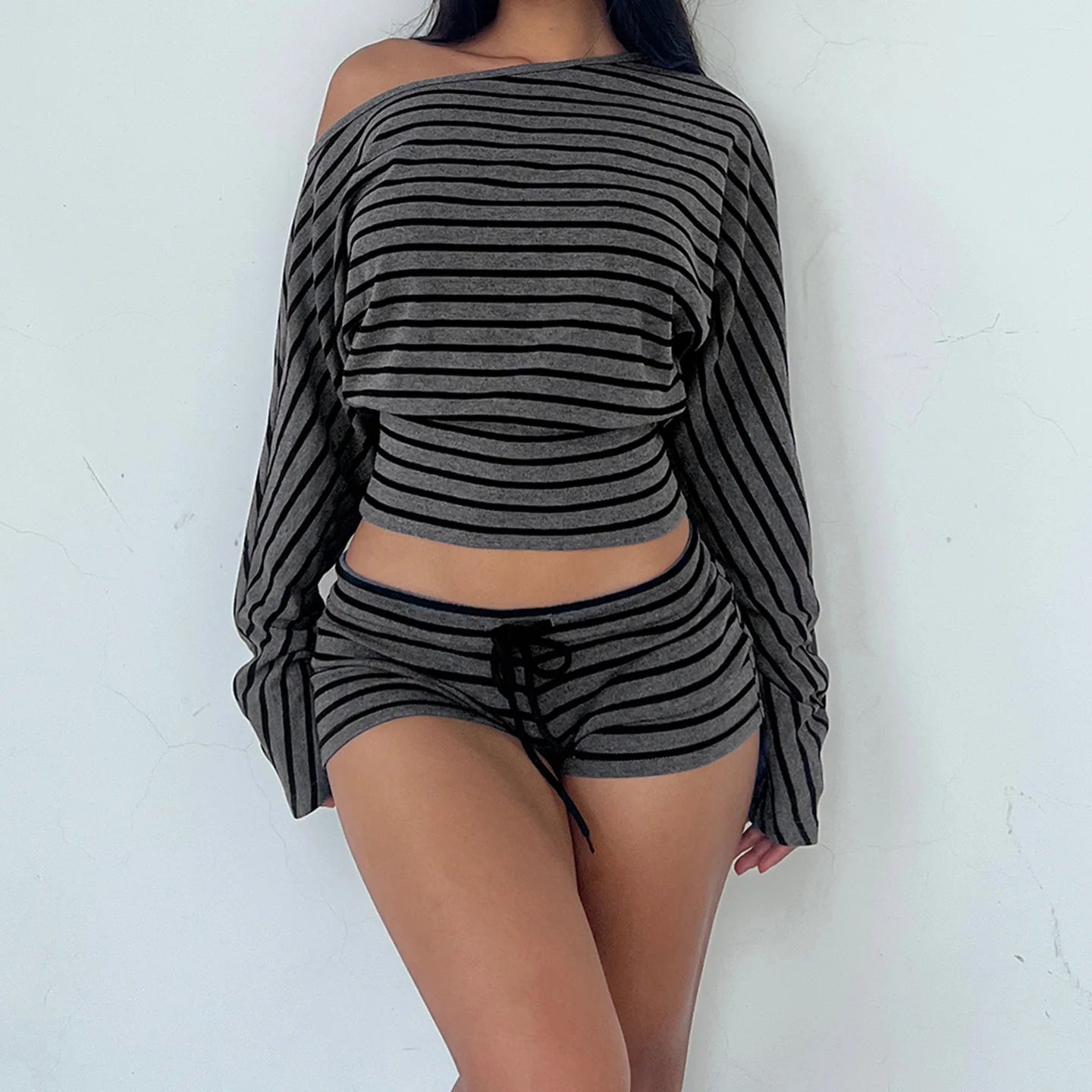 Korean Tees Striped Women Tshirts Long Sleeve Loose Camisetas 2025 Ropa Mujer Sexy Y2k Tops Off Shoulder Fashion Summer T-shirt