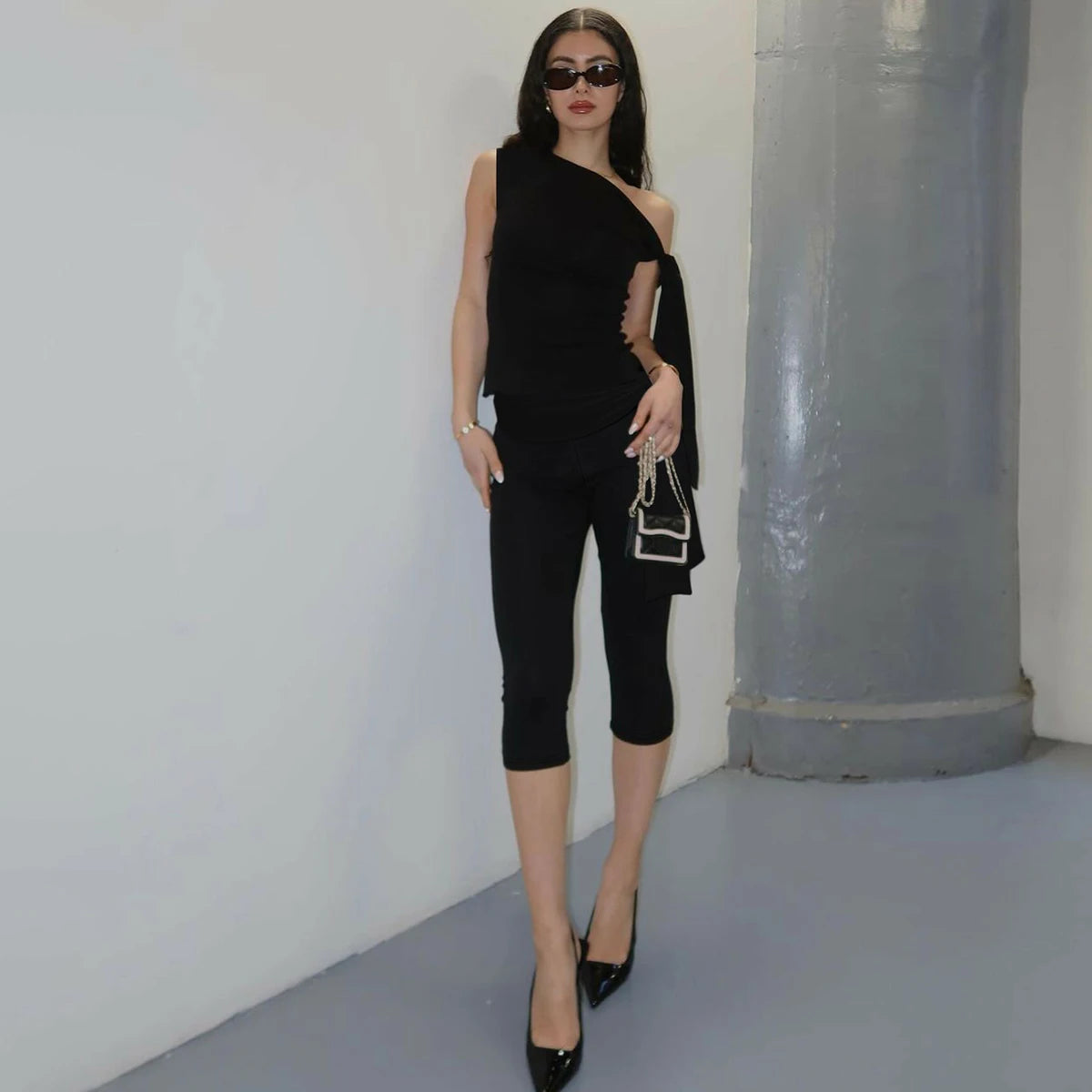 Hugcitar Fashion 2 Pcs Sets Solid One Shoulder Sleeveless Draped Sexy Top Knee Length Pants Women Y2K Outfits Festival Party