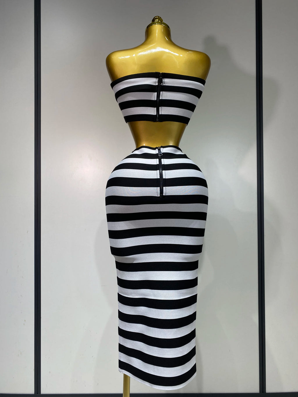 Women Sexy Off Shoulder Striped Button Two Piece Mini Bandage Set 2025 Celebrity Designer Evening Party Luxury Birthday Outfit